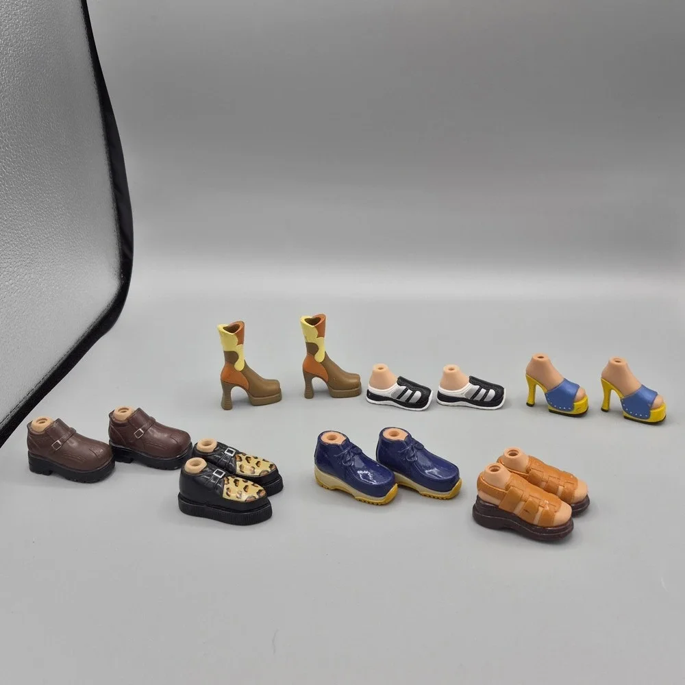 Bratz‎ Boyz and Girls Shoes Lot Of 7 Pairs of feet shoes